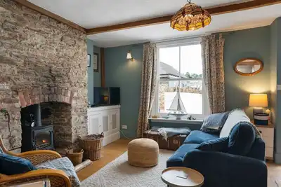 Image de 19th Century Cottage & Garden, Dartmouth