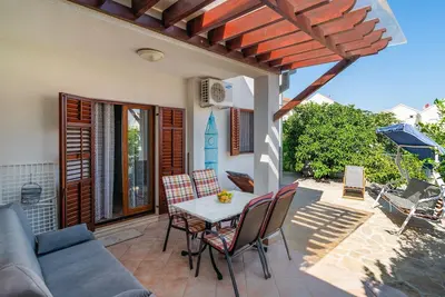 Image de Bel appartement de 2 chambres à Sutivan