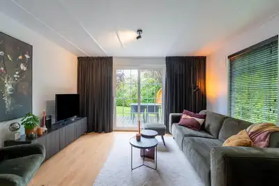 Image de Chalet de luxe à Stegeren, cadre magnifique.