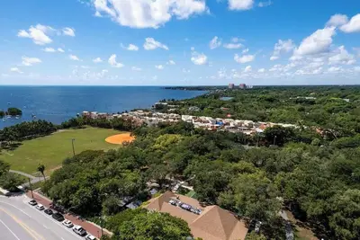 Image de Mvr - Stay Near Brickell Without the Hassle