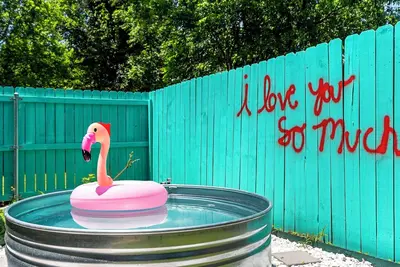 Image de Two Houses in One, Close to the domain, Sleeps 14