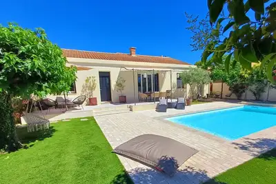Image de Belle villa avec piscine privée près d'Avignon