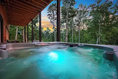 Image de New Listing! Indoor pool, hot tub, theater, bocce, billiards, & firepit.