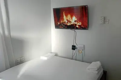 Cozy studio apartment in Mombasa with WiFi, swimming pool and Sea view.