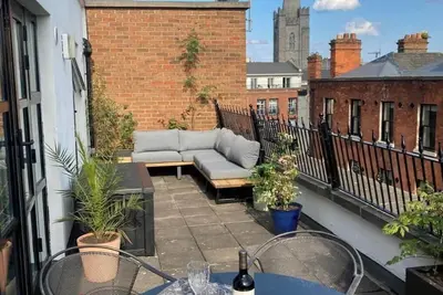 2 Bed City Centre Penthouse with Cathedral Views