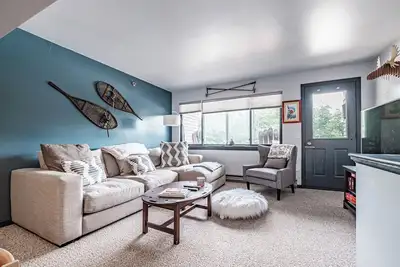 Image de One bedroom Cascades A-20, beautifully updated sleeps 8