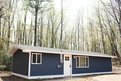 Image de Cozy Retreat in Up of Michigan near Shag Lake- Perfect for Outdoor Enthusiasts!