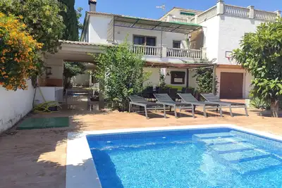 Image de La Mare Bella con Piscina, Wifi, Bbq a 8 min de la Playa en Coche