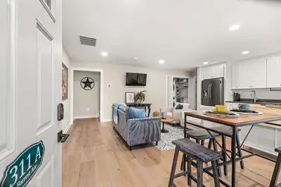 Image de 3 Br/3 Ba, Pets Ok, Near Ngmc, Longer Stays Ok, In-Unit W/D