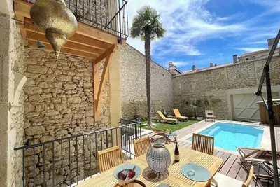 Image de Oasis chic piscine chauffée au cœur de Monsegur