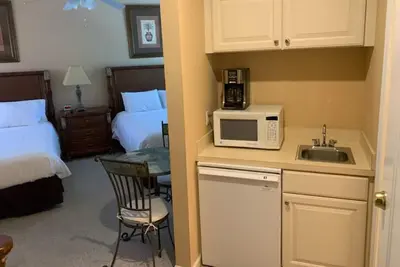 Image de Right Direction Rentals Studio 8271