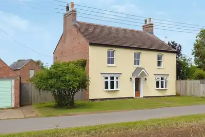Image de 4 chambres à coucher à Long Sutton