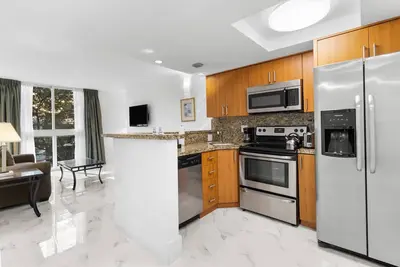 Image de Coconut Grove Retreat: Pool & Full Kitchen