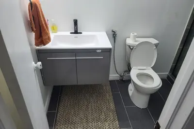 Image de Cozy 2-bedroom house with WiFi, Ac in pleasant Aurora