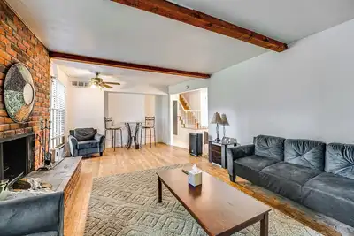 Image de Spacious Southfield Home w/ Patio & Yard!