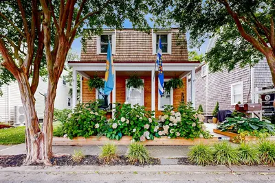 Image de Town of Lewes townhome walking distance to shops & restaurants