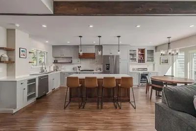 Image de Contemporary Girdwood Getaway