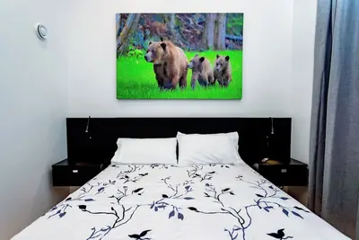 Image de Huckleberry Guest Suite\n2 Bedroom executive suite in the heart of Kitimat Bc