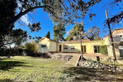 Image de Les jardins du Carignan - Jolie maison sur un terrain de 1300m2 en centre ville