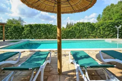 Image de Country house with swimming pool and tennis court for 6 persons