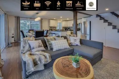 Image de Ski Ouvert! Bord Eau + Spa + Foyer Bois + Bbq + sentiers + Wifi rapide & plus!