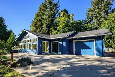 Image de Blue House: country living close to everything