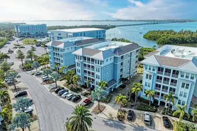 Image de One Particular Harbour Penthouse - Anna Maria Island - Beach