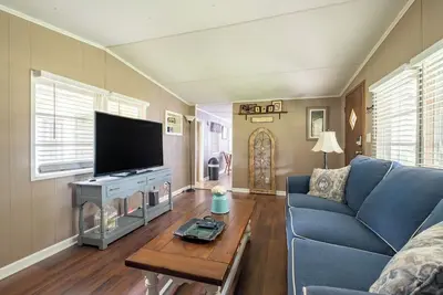 Image de Secluded Woodside Retreat