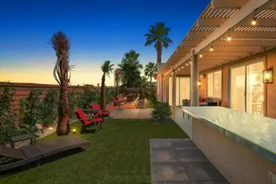 Indio Home | Game Room, Fire Pit & Outdoor Kitchen