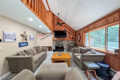 Image de Woodland Hideaway | Pool, Spacious, Walk to River