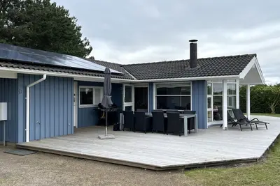 Image de \"Ilsi\" - 275m from the sea by Interhome