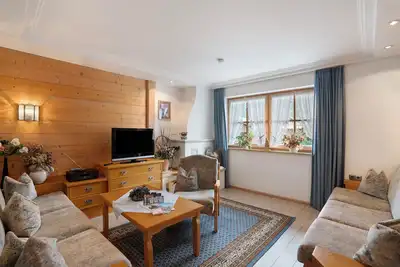 Image de Appartement \"Bergdistel Nr 8\" avec vue sur les montagnes, jardin partagé et Wi-Fi
