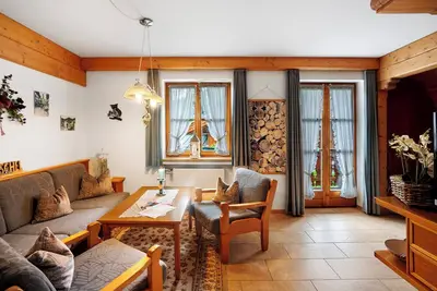 Image de Appartement \"Felsenroserl Nr 4\" avec vue sur les montagnes, jardin partagé et Wi-Fi