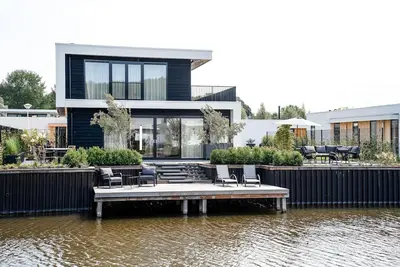 Image de Villa avec jardin et jetée près de Harderwijk