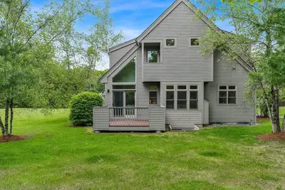 Image de Cozy Fireplace, Comm. Pool | Newton Village 9a