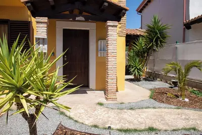 Image de Charmante maison mitoyenne avec jardin sur 3 côtés