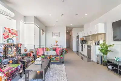 Image de 2br Cbd Gem with City Views by Zodiak Stays