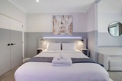 Image de Tranquil Studio Oasis with Patio