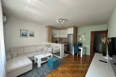 Image de “Cozy Haven & Chic Urban Oasis”