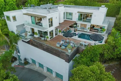 Image de Casa Azul - Elegant 4br Home with Jacuzzi & Stunning Views