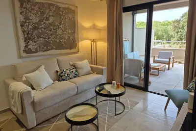 Image de Agosta plage proche Porticcio, Appt Neuf terrasse - commerces/plage 3 mn Ă pied.