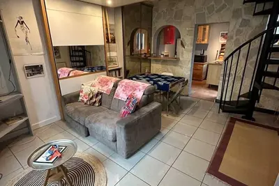 Image de Maison de ville  avec espaces extérieurs. Un petit coin de campagne en ville.