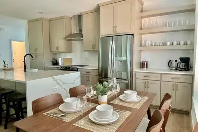 Image de Beautiful Newly Renovated Home