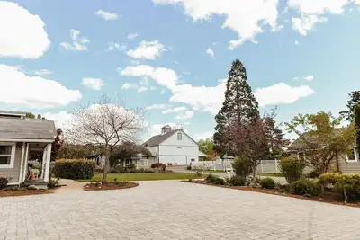 Image de The Carriage House: One bedroom w/kitchen & full bath.