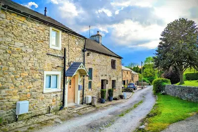 Image de Luxury 18th Century Stone Built Cottage