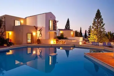 Image de Elegant Standard Villa Sea View Pool & Kitchenette