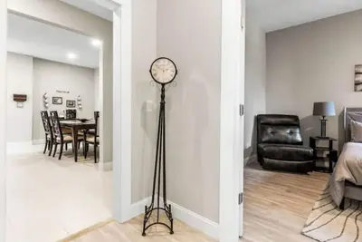 New! Luxury Apartment! Centrally Located! \n