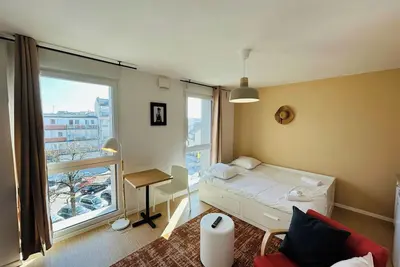 Image de We Live In R - Suite 404