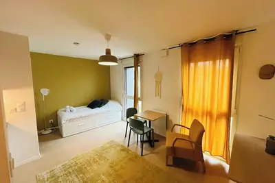 Image de We Live In R - Suite 402
