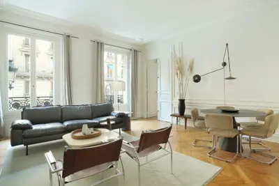 Image de Stunning 1 bed Louvre home w/ washing machine and dishwasher
